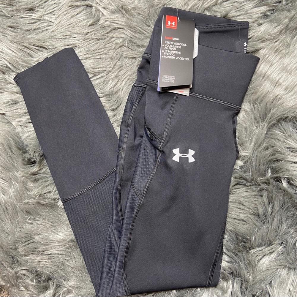 NWT Under Armour HeatGear Leggings size XS